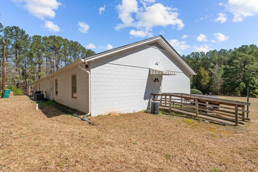 More Photos Of 2807 Sandy Creek Church Rd, Sanford Office Residential For Sale