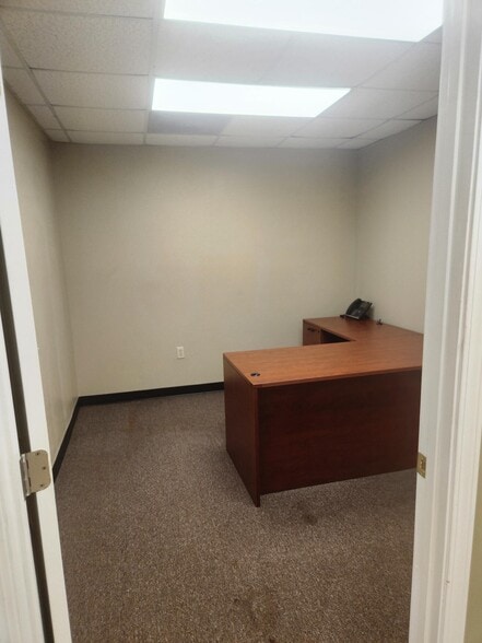 More Photos Of 106 Torrence Rd, Tuskegee Office For Sale