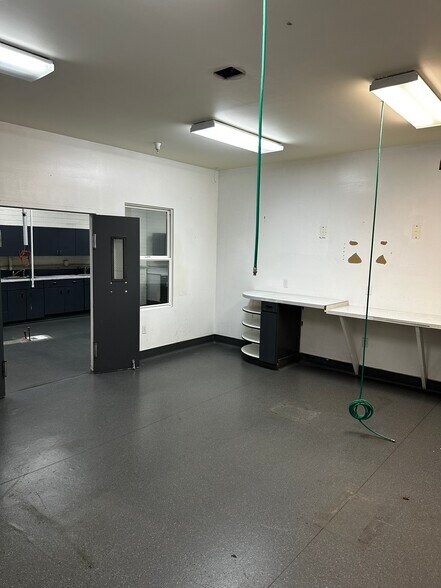 More Photos Of 7680 Clybourn Ave, Sun Valley Light Manufacturing For Lease