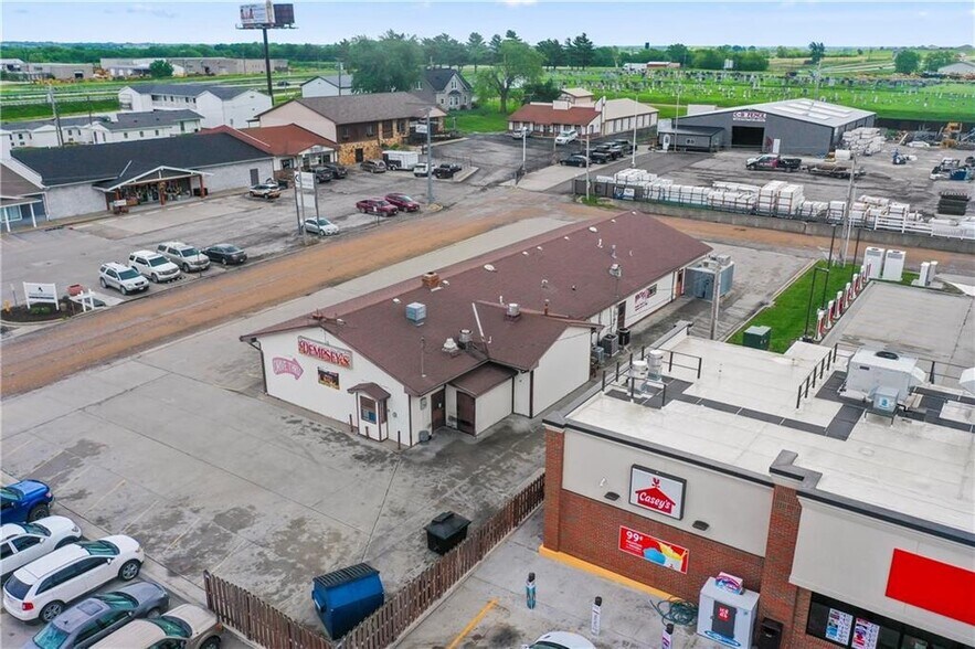 More Photos Of 103 Ne 2nd St, Concordia Restaurant For Sale