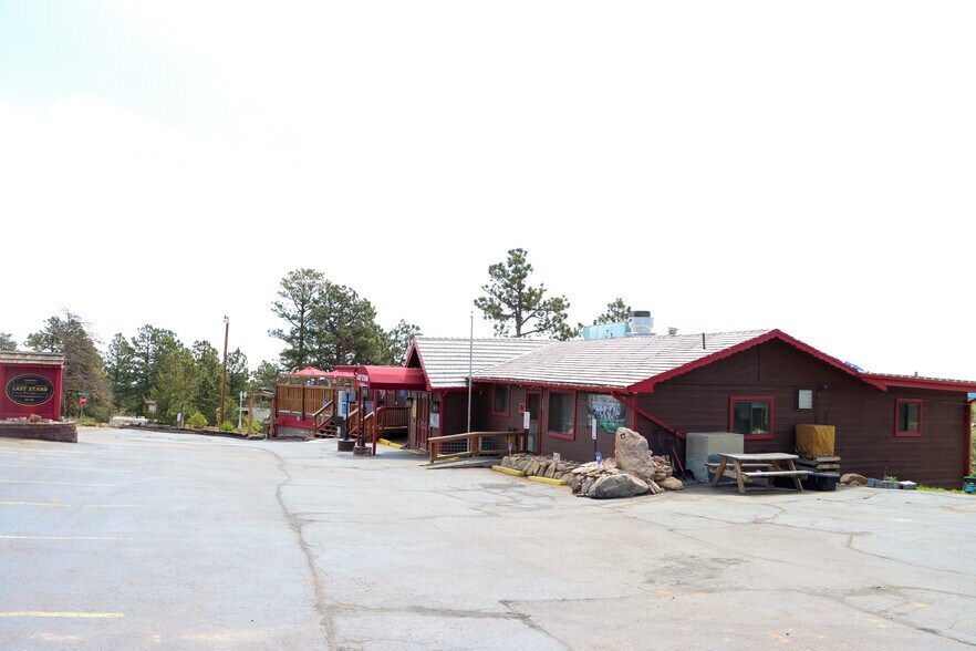 More Photos Of 32138 Highway 72, Golden Restaurant For Sale