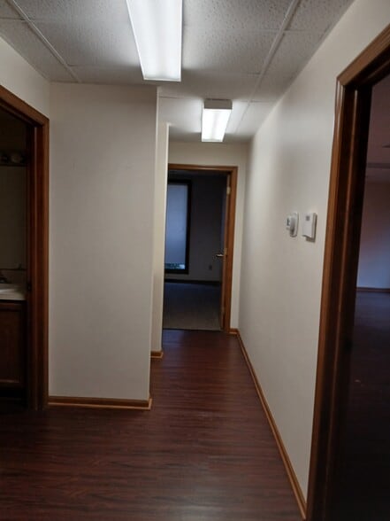 More Photos Of 1001 Eastwind Dr, Westerville Office For Lease