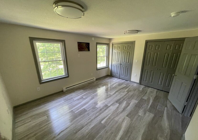 More Photos Of 23-36 Pine Crest Ridge, Woodstock Apartments For Sale