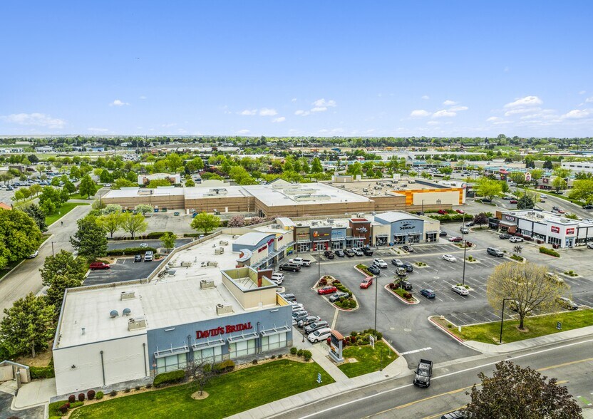 More Photos Of 8047-8101 Emerald St, Boise Freestanding For Sale