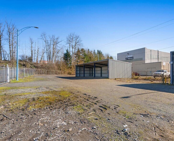 More Photos Of 12005 N Lombard St, Portland Industrial For Sale