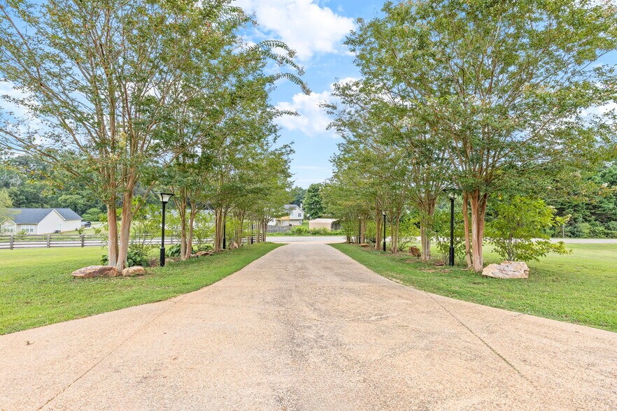 More Photos Of 2932 Highway 124 W, Jefferson Specialty For Sale