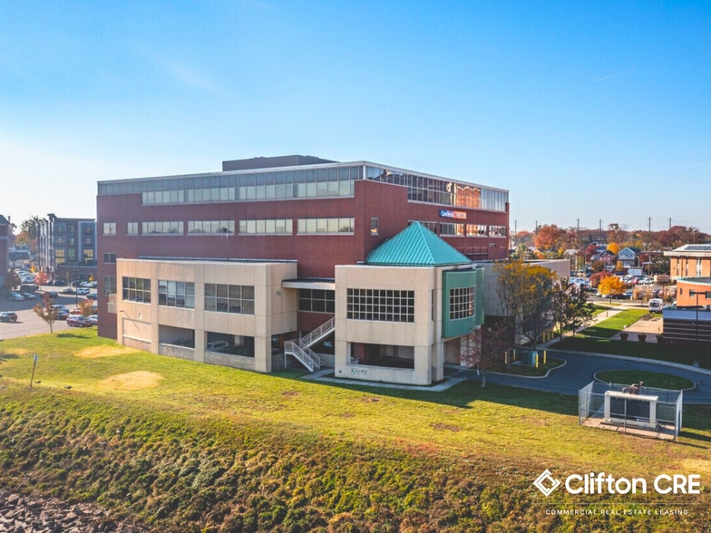 More Photos Of 2 City Hall Plz, Rahway Office For Lease