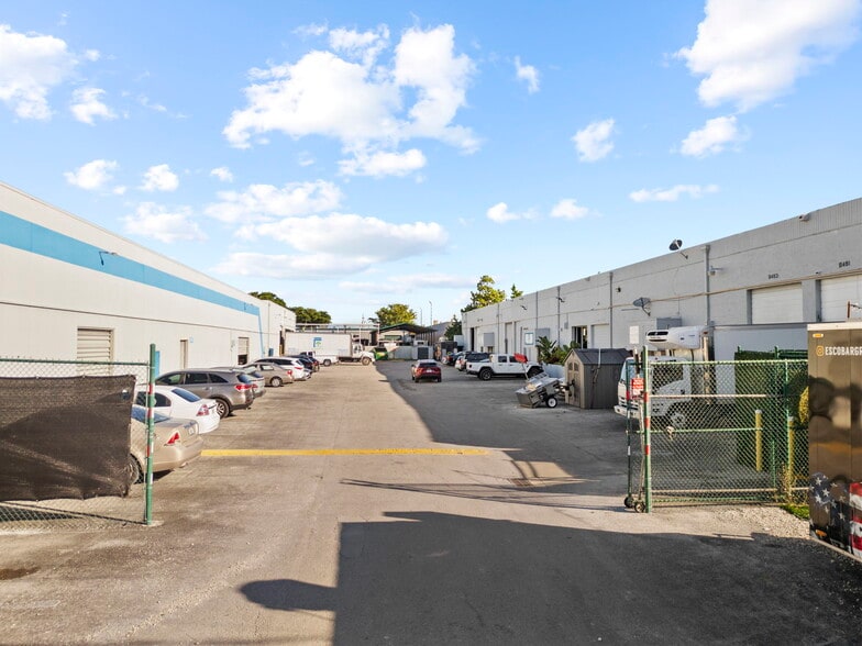More Photos Of 8449-8459 NW 66th St, Miami Warehouse For Lease