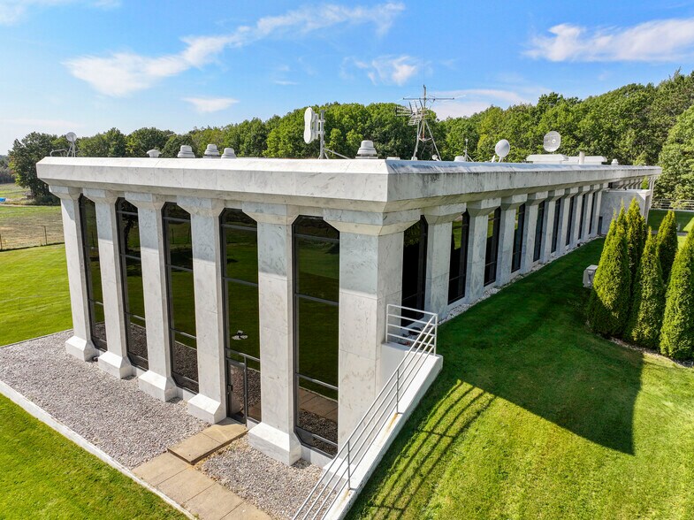 More Photos Of 1 Broadcast Way, Cadillac Medical For Sale