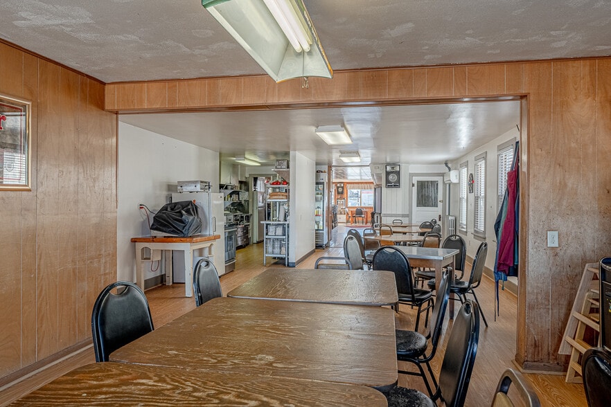 More Photos Of 127 W Main St, Belleville Restaurant For Sale