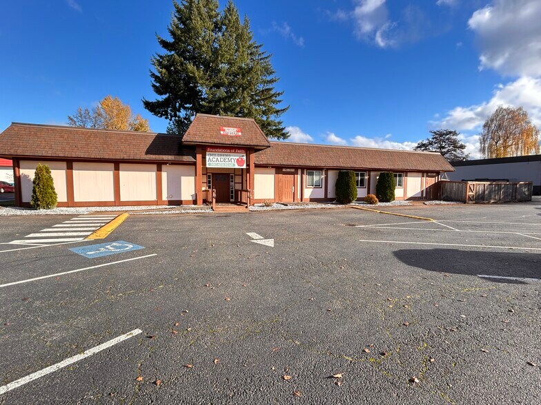 Primary Photo Of 4528 Pacific Ave SE, Lacey Restaurant For Lease