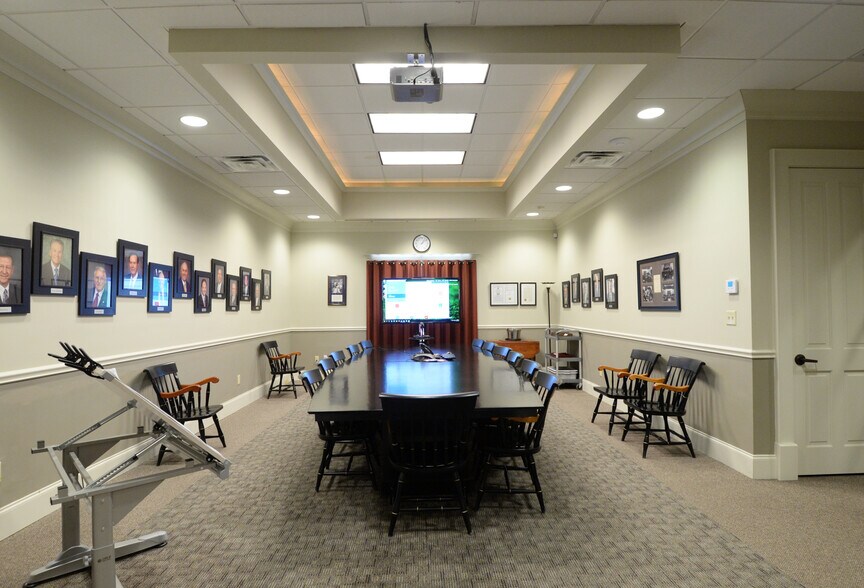 More Photos Of 5422 Clinton Blvd, Jackson Schools For Sale