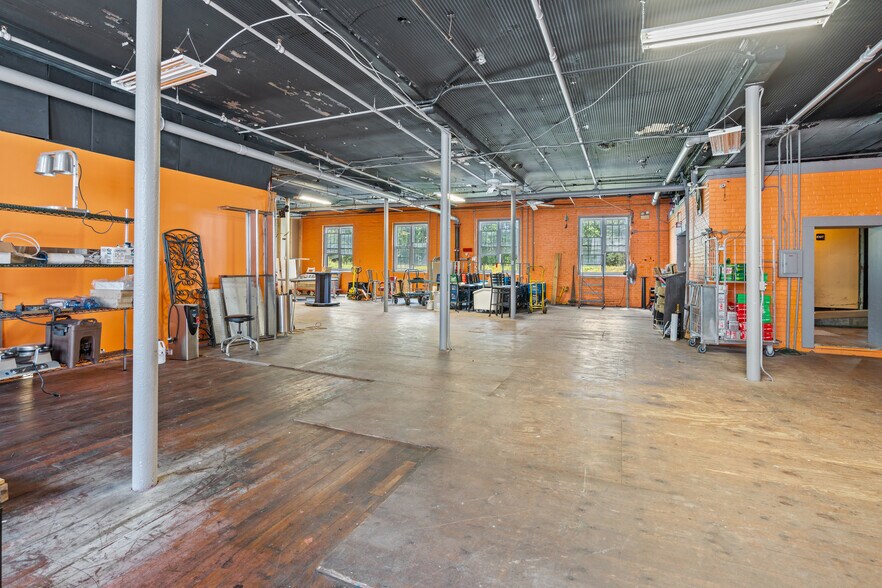 More Photos Of 500 Bridge St, Weissport Restaurant For Sale