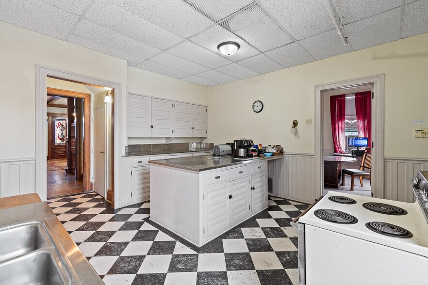 More Photos Of 1435 Market Ave N, Canton Office Residential For Sale