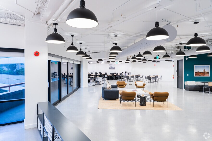 More Photos Of 3000 S Robertson Blvd, Los Angeles Loft Creative Space For Lease