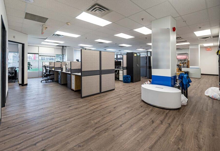 More Photos Of 37 Sandiford Dr, Whitchurch-Stouffville Medical For Lease