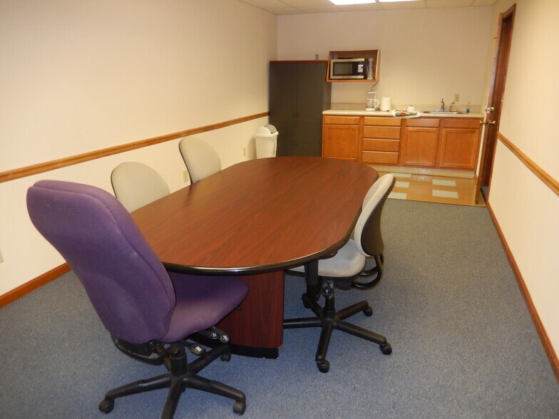 More Photos Of 80 Grace Dr, Hurricane Warehouse For Lease