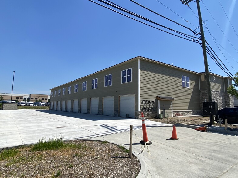 More Photos Of 1251 E Woodward Heights Blvd, Hazel Park Apartments For Sale