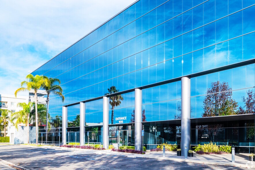 More Photos Of 1515 E Orangewood Ave, Anaheim Office For Sale