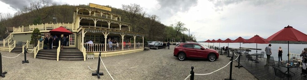 More Photos Of 9068A Snug Harbor Dr, Hammondsport Restaurant For Lease