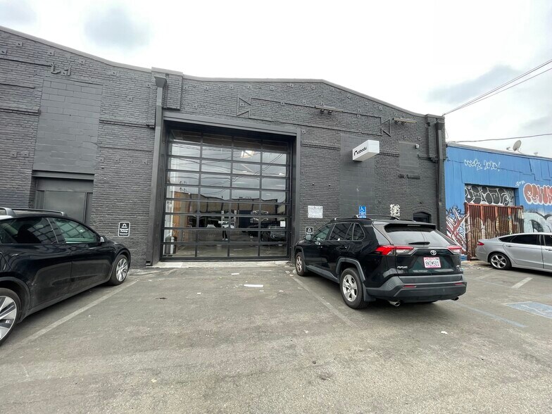 Primary Photo Of 2028 Bay St, Los Angeles Warehouse For Lease