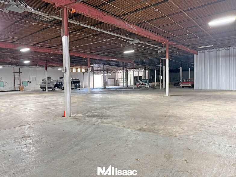 More Photos Of 60 Bells Ln, Junction City Warehouse For Sale