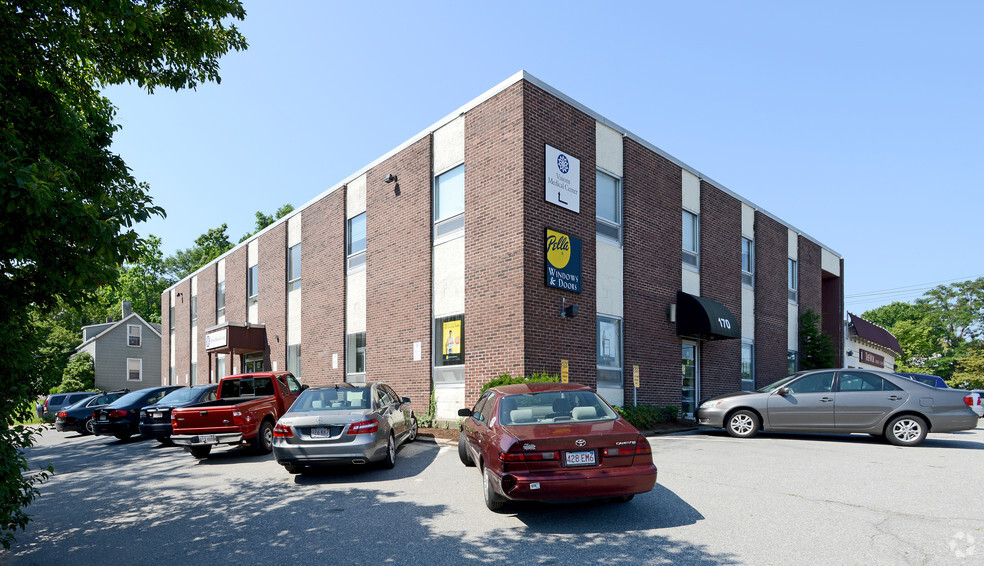 Primary Photo Of 170 Worcester St, Wellesley Medical For Lease