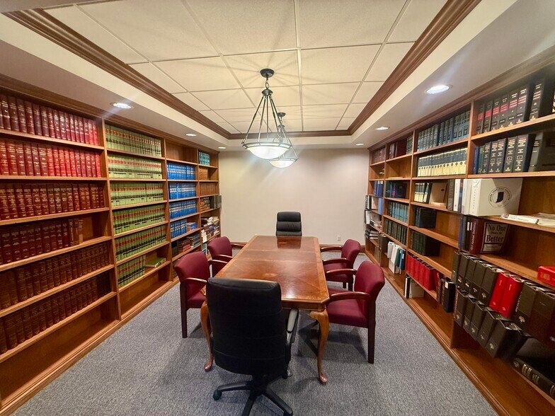 More Photos Of 15 W Center St, Lawrenceburg Coworking Space