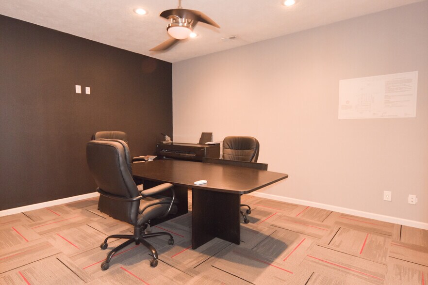 More Photos Of 36154 Enterprise, Trenton Light Manufacturing For Sale