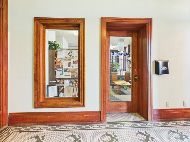 More Photos Of 619 Blondeau St, Keokuk Office For Sale