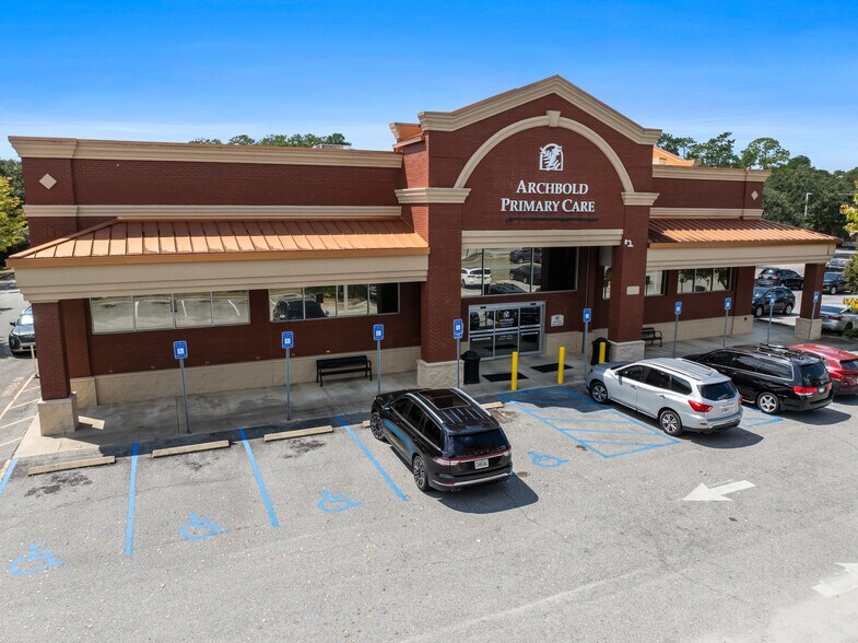 Primary Photo Of 2621-2643 E Pinetree Blvd, Thomasville Freestanding For Sale