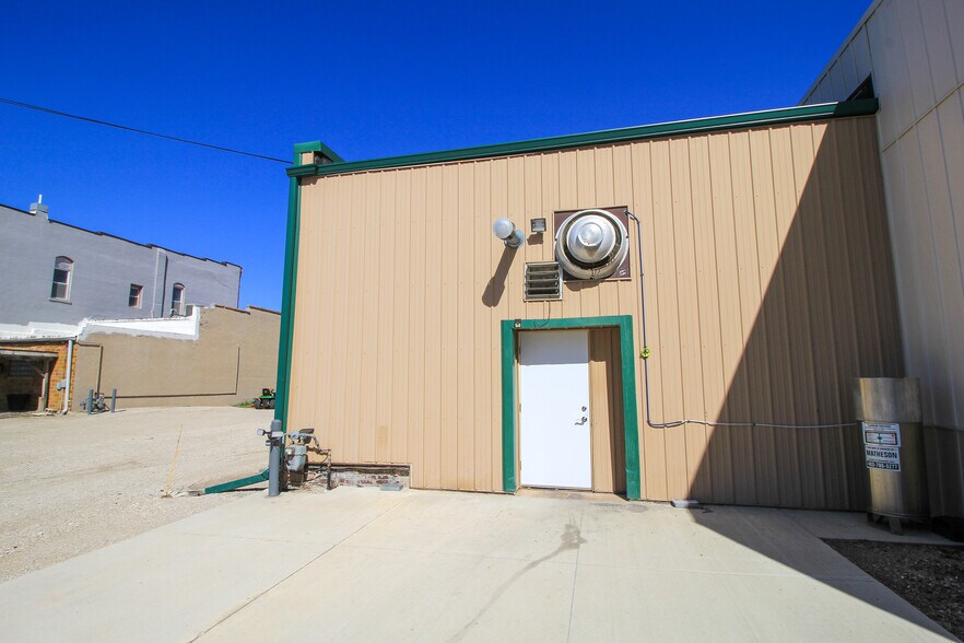 More Photos Of 211 N Main St, Pocahontas Restaurant For Sale
