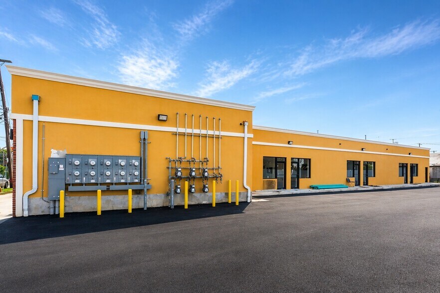 More Photos Of 163-175 Nassau Rd, Roosevelt Freestanding For Sale