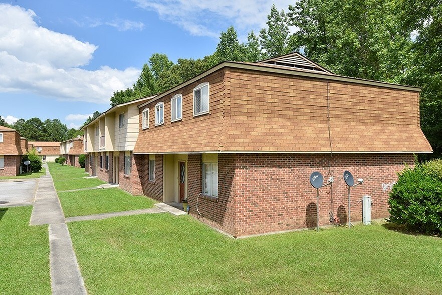 More Photos Of 901 Corona Dr, Orangeburg Apartments For Sale