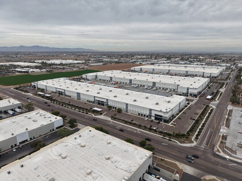 More Photos Of 10206 W Van Buren St, Avondale Distribution For Lease