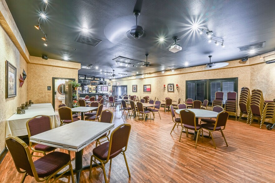 More Photos Of , Grapevine General Retail For Sale