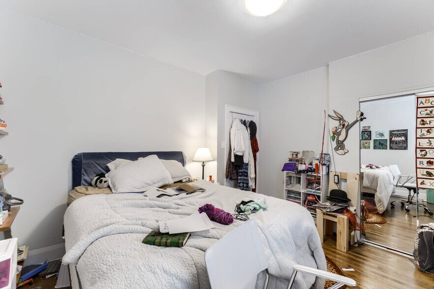 More Photos Of 4 Oriole Gdns, Toronto Apartments For Sale