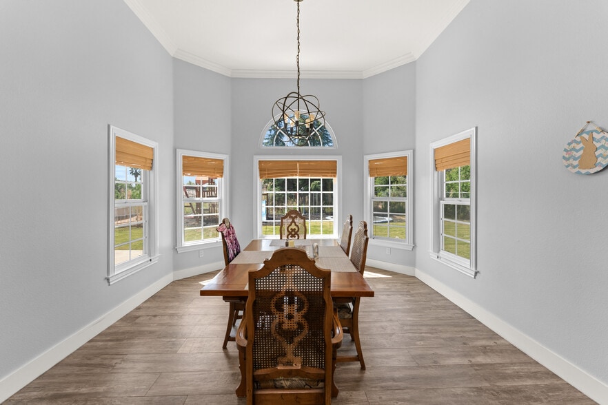 More Photos Of 12908 South Ln, Redlands Healthcare For Sale