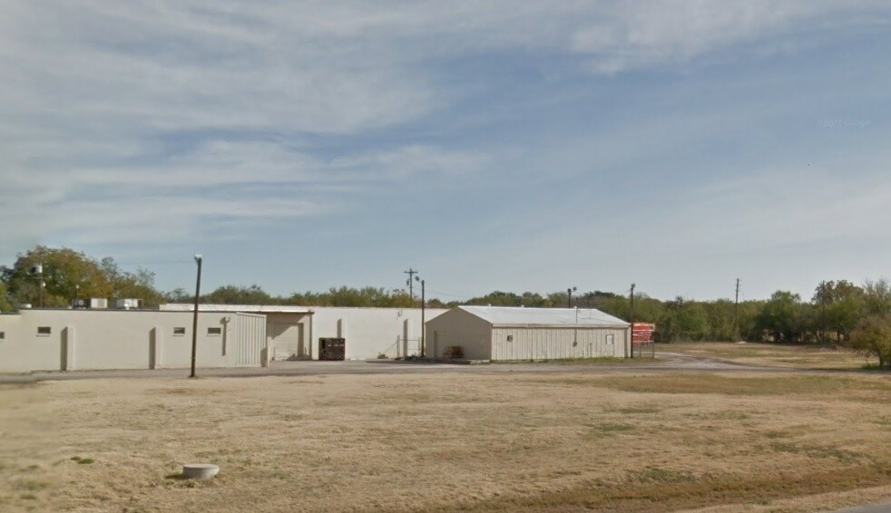 More Photos Of 301 East South 11th St, Abilene General Retail For Sale