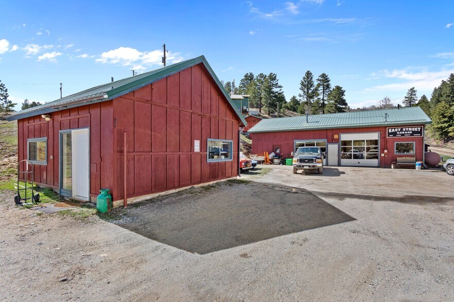 Primary Photo Of 397-584E Highway 119, Nederland Auto Repair For Sale