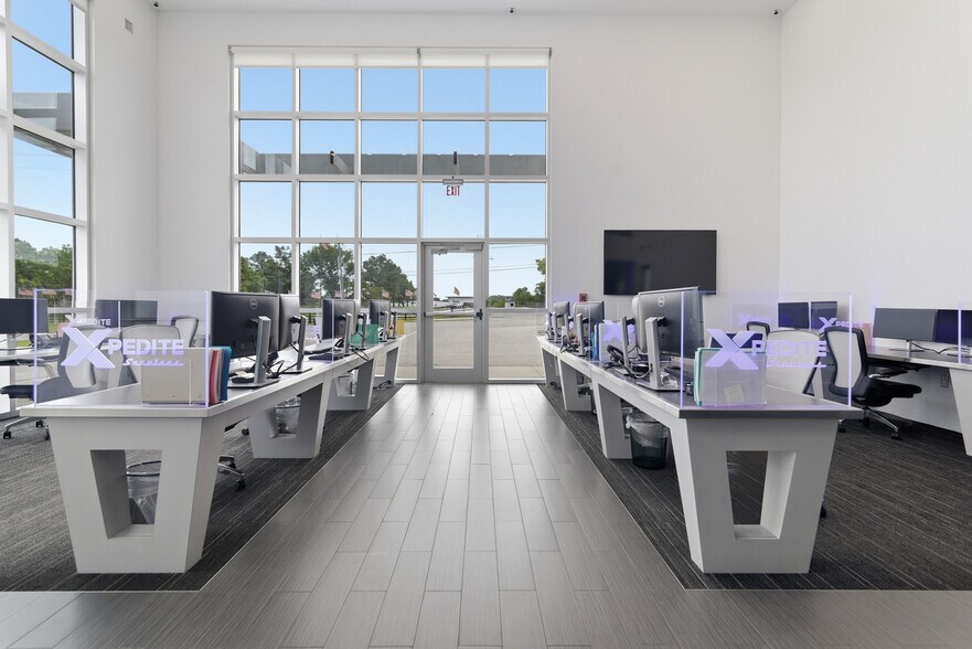 More Photos Of 12080 S 36th Ave W, Sapulpa Office For Sale