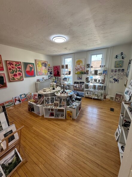 More Photos Of 168 13th Ave NE, Minneapolis Storefront Retail Office For Lease