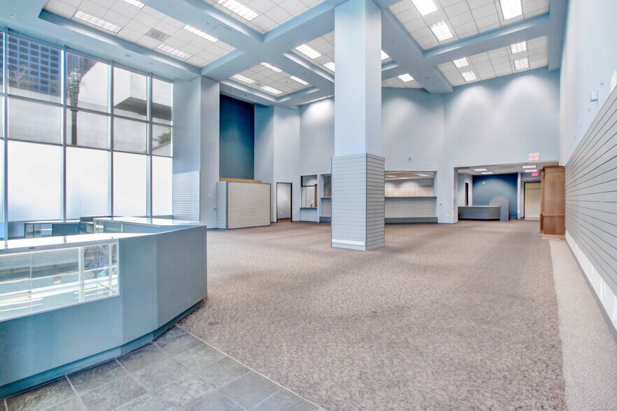 More Photos Of 444 S Flower St, Los Angeles Office For Lease