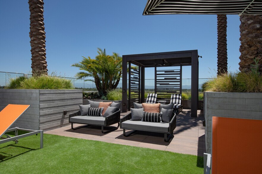 More Photos Of 730-750 E Capitol Ave, Milpitas Apartments For Lease