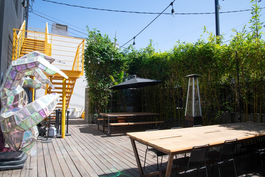 More Photos Of 1611 Electric Ave, Venice Office For Lease