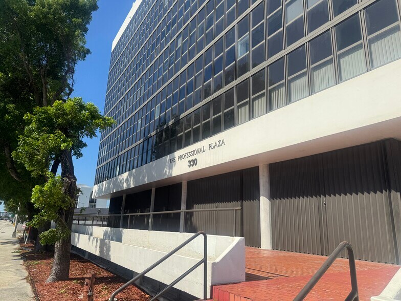 More Photos Of 330 SW 27th Ave, Miami Medical For Sale
