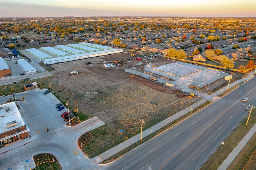 More Photos Of 1791 SW 34th St, Moore Land For Lease