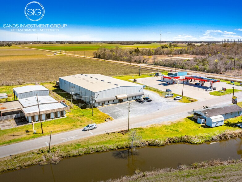 More Photos Of 4217 S Lewis St, New Iberia Warehouse For Sale
