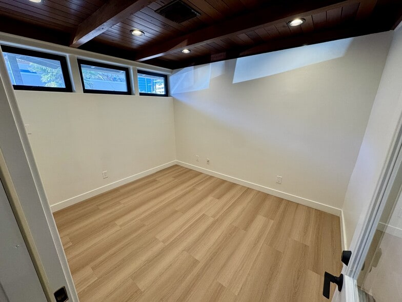 More Photos Of 51 E Monterey Way, Phoenix Medical For Lease