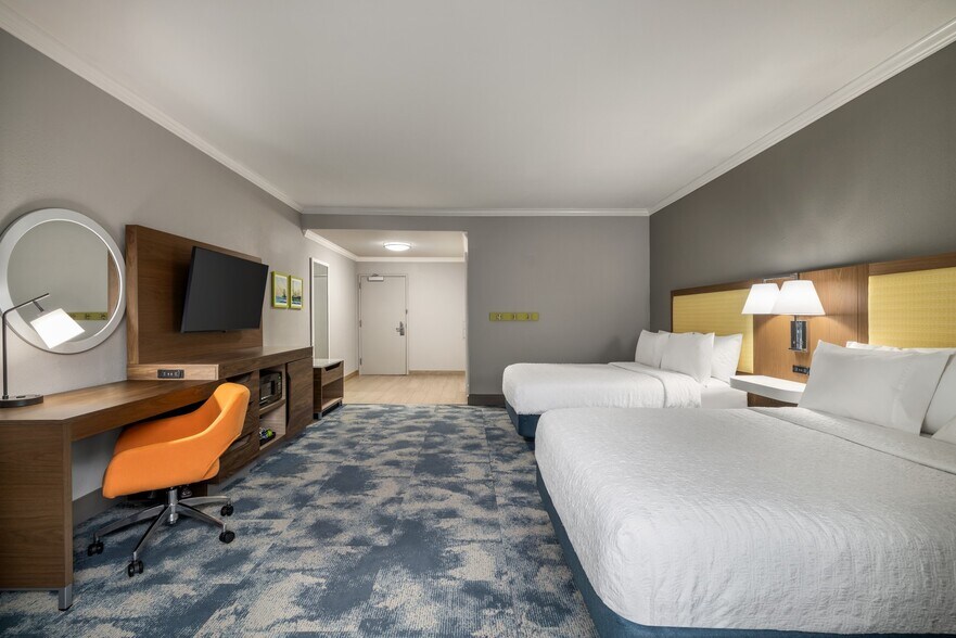 More Photos Of 6431 Central City Blvd, Galveston Hotel For Sale